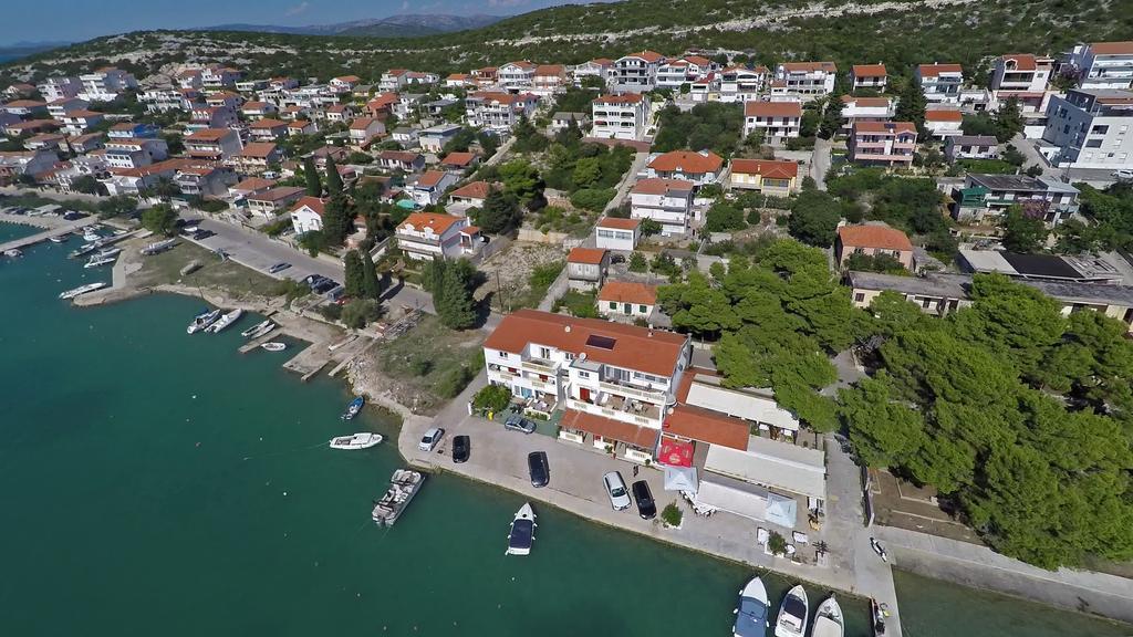 Villa Lana Apartments Tisno Exterior photo